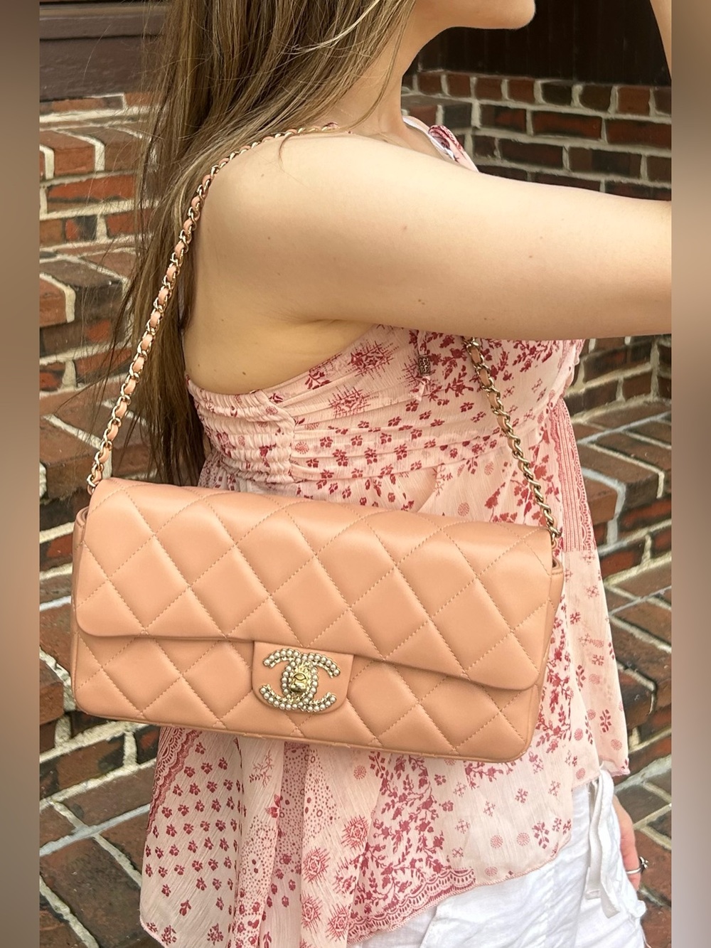 CHANEL 23P Pearl CC Shoulder East West Flap Bag Quilted Lambskin Peach/GHW
